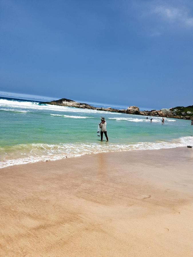 Pantai Pousadas - Jacuzzi Aquecida E 300 Metros Da Praia Da Ferrugem Garopaba Exterior foto