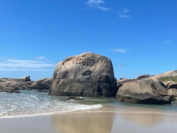 Pantai Pousadas - Jacuzzi Aquecida E 300 Metros Da Praia Da Ferrugem Garopaba Exterior foto